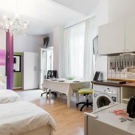 Modernes 2-zimmer-apartment In Kollwitzplatz-nahe * Berlin